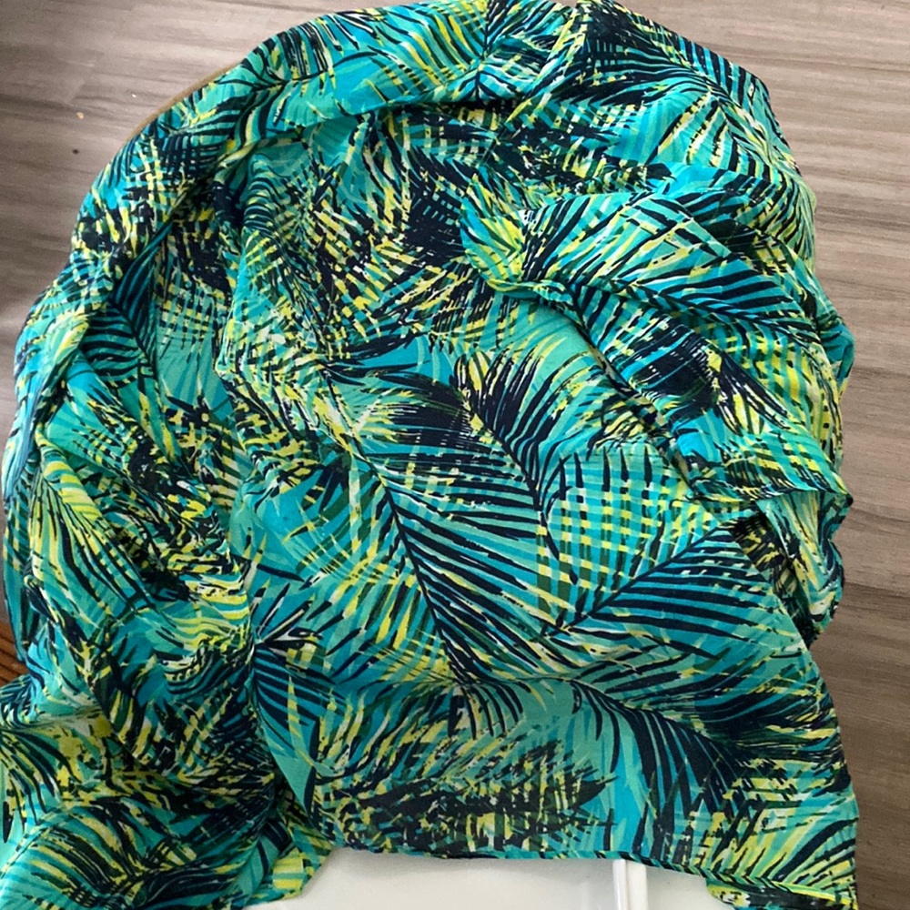 This summery over the shoulder tropical cardigan is perfect for warm weather